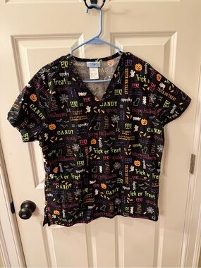 SB Scrubs Black Halloween Short Sleeve Shirt/ Scrubs with Multicolor Graphics-L